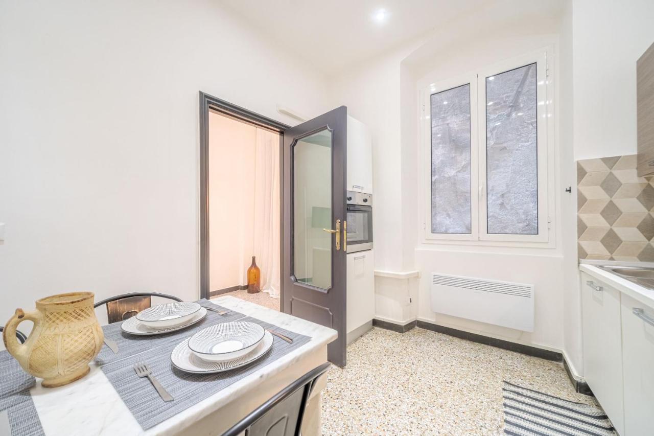 Central & Lovely Apartment In Genova - Netflix! Exteriör bild