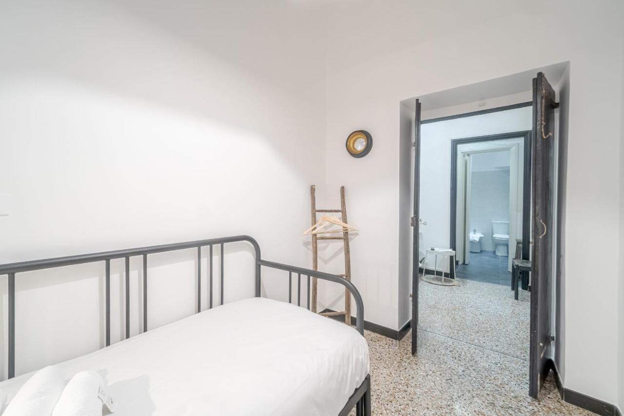 Central & Lovely Apartment In Genova - Netflix! Exteriör bild