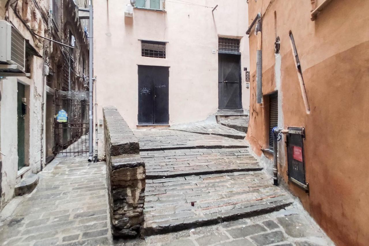 Central & Lovely Apartment In Genova - Netflix! Exteriör bild
